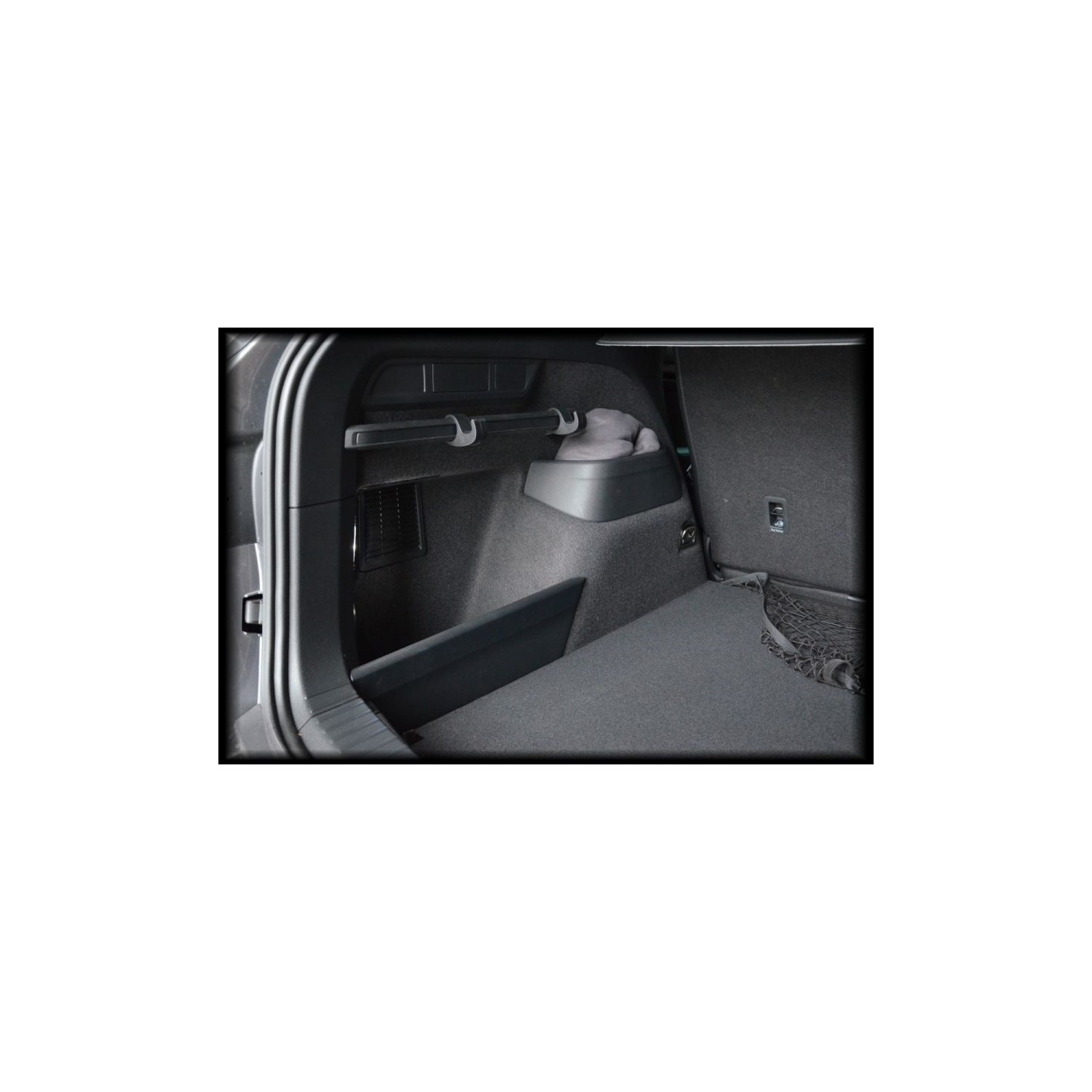 Obudowa subwoofera BASSER FBskod10 Skoda Kodiaq